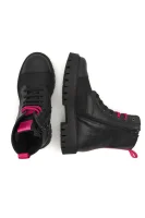 Škornji DKNY Kids 	črna	