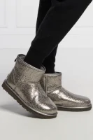 Usnjeni zimski čevlji UGG 	srebrna	