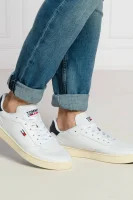 Usnjeni superge ESSENTIAL Tommy Jeans 	bela	