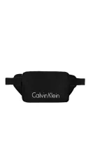 torbica za okoli pasu nerka blithe Calvin Klein 	črna	
