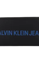 denarnica zip around Calvin Klein 	črna	