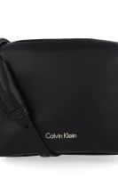 naramna torba Calvin Klein 	črna	