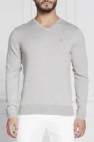 pulover core | regular fit | z dodatkom svile Tommy Hilfiger 	pepelnata	
