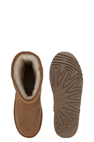 Ogrevane zimski čevlji Classic II UGG 	rjava	
