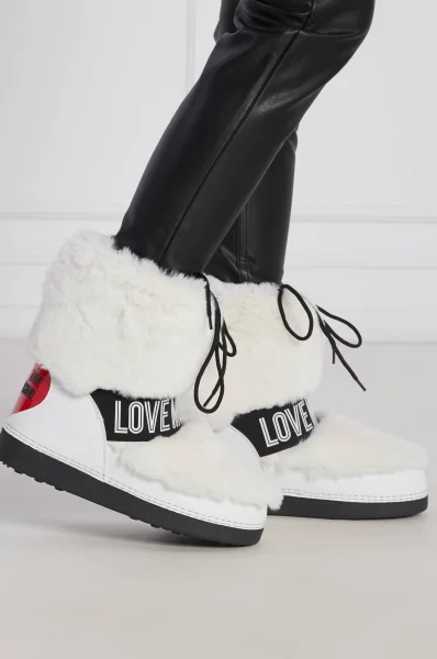 Zimski čevlji Love Moschino 	bela	