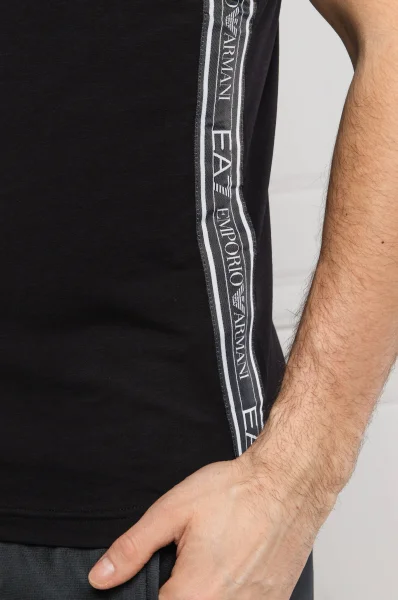 majica | slim fit EA7 	črna	