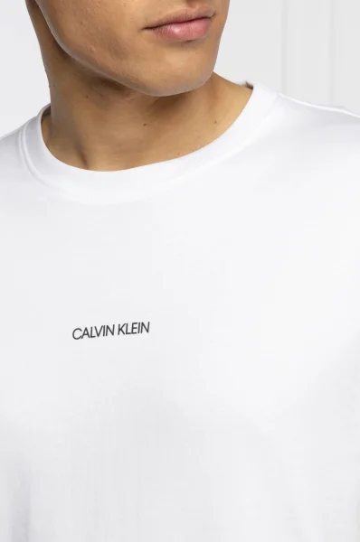 majica | regular fit Calvin Klein 	bela	