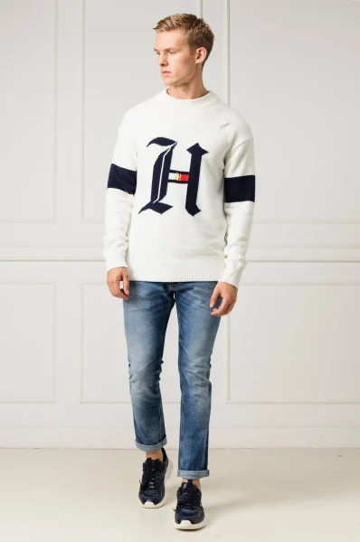 pulover lewis hamilton graphic | oversize fit | z dodatkom volne i kaszmiru Tommy Hilfiger 	bela	